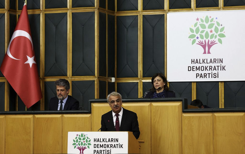 Turkey: Kurdish Mayors' Removal Violates Voters' Rights
